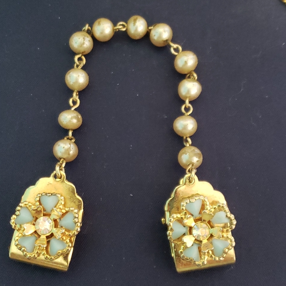 Vintage sweater pin with faux pearls